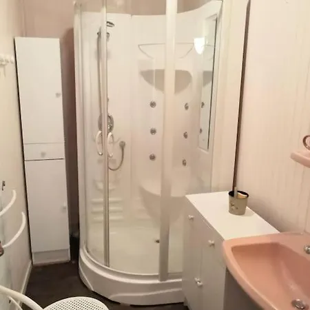 Apartment Proche Plages Et Commerces Avec Salle De Jeux